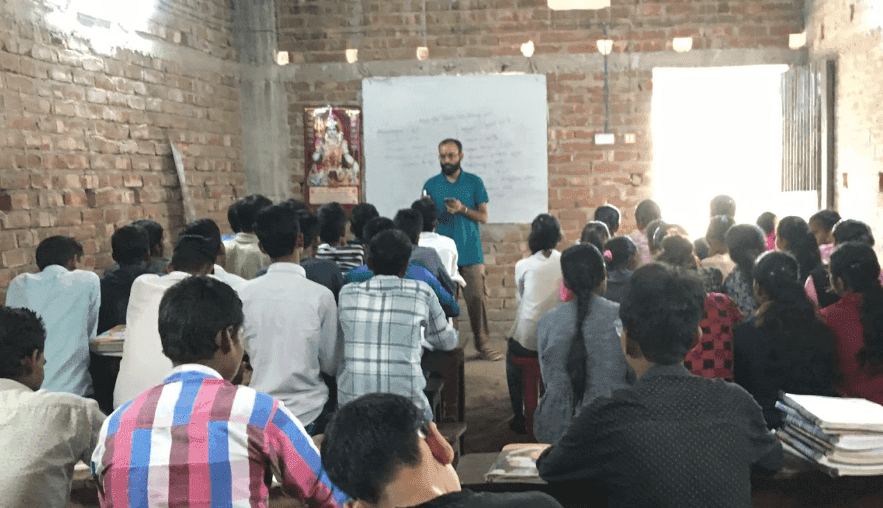 Students engaged in classroom learning at Divya Bihar Gurukulam